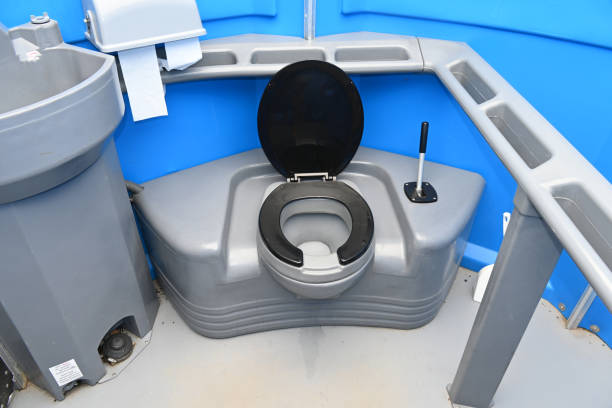 Best Portable toilet rental cost  in Holton, KS